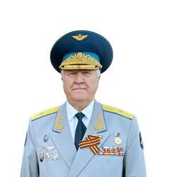 Поздравляем с днем рождения генерал-майора авиации Асадуллина Ахата Акрамовича!